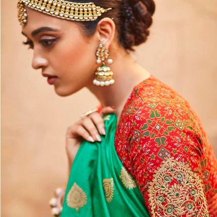 Psychedelic Green Fashionable Woven Patola Silk Saree