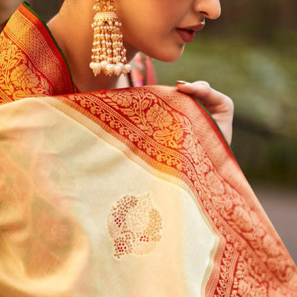 Tinged White Fashionable Woven Patola Silk Saree