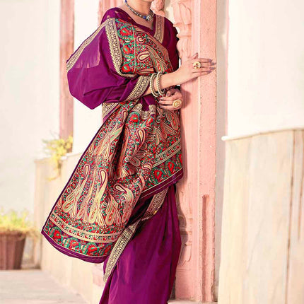 Catchy Purple Flowy Woven Banarasi Silk Saree with Paisley Motifs Pallu